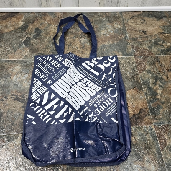 3/$15 lululemon reusable shopping bag, navy blue and white - Picture 1 of 8